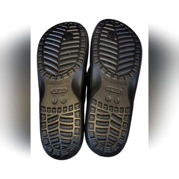CROCS Classic Black Unisex Flip Flop Thong Sandals M 7 W 9 - Picture 5 of 6